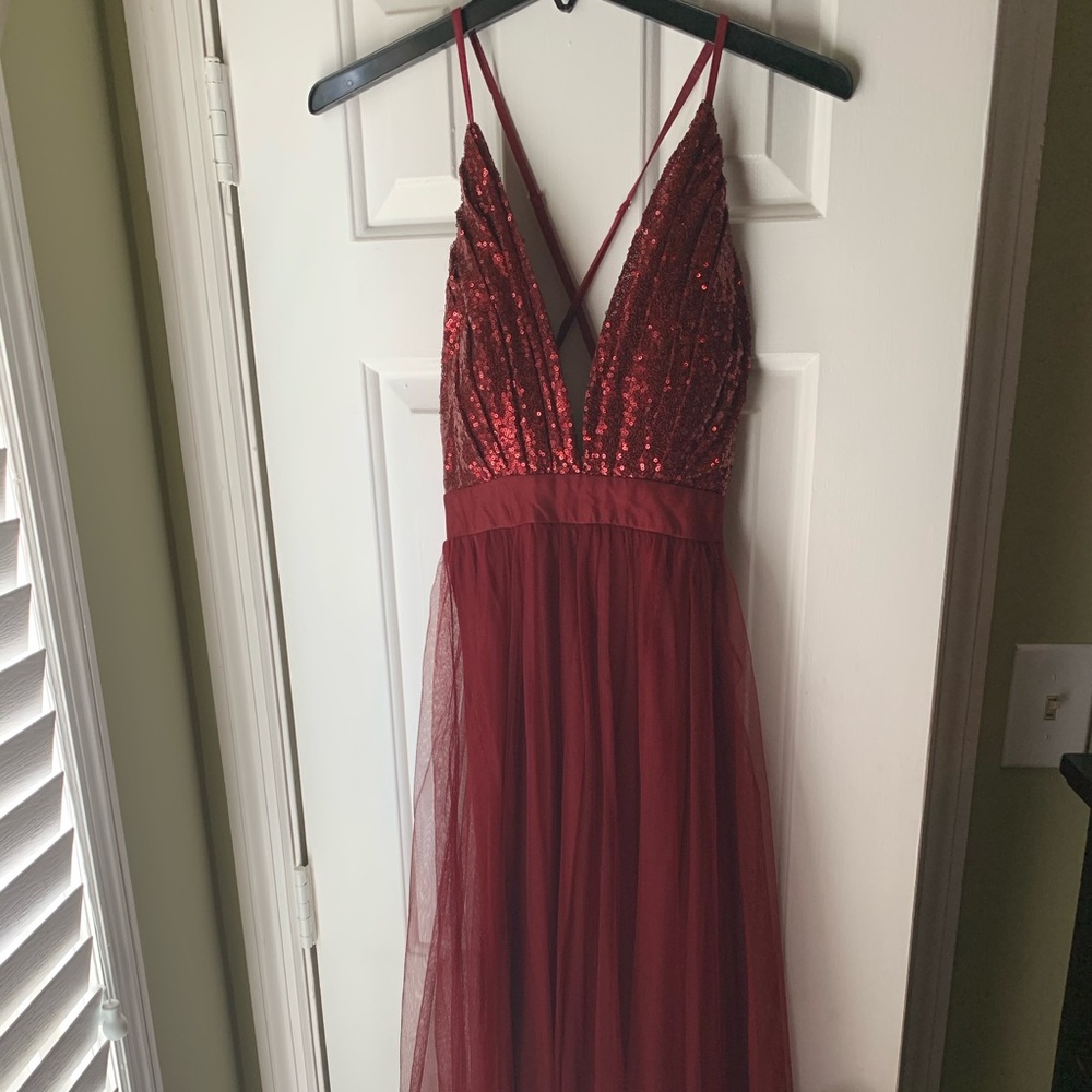 Long formal gown/prom dress